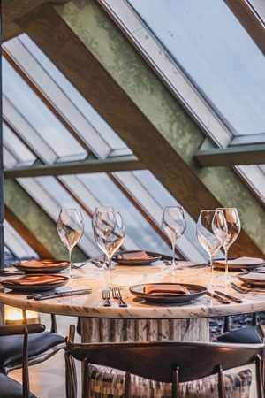 云端之上的风情盛宴：洲至奢选杭州武林国大酒店奥维耶多西班牙餐厅启新揭幕