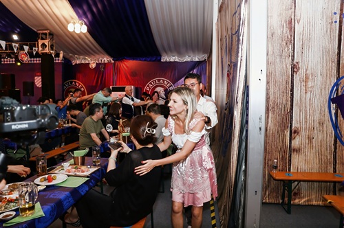 四叶草啤酒节盛大开幕