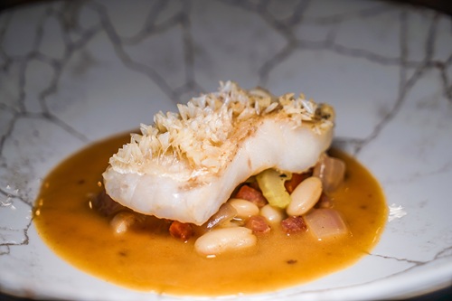 云端之上的风情盛宴：洲至奢选杭州武林国大酒店奥维耶多西班牙餐厅启新揭幕