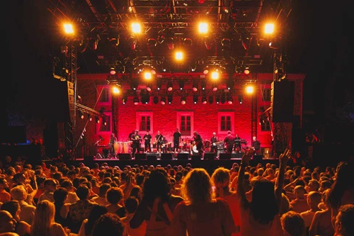 豪斯古堡爵士音乐节上海分场迎来第二篇章，吉哈伯通纵情中西文化交融之夜